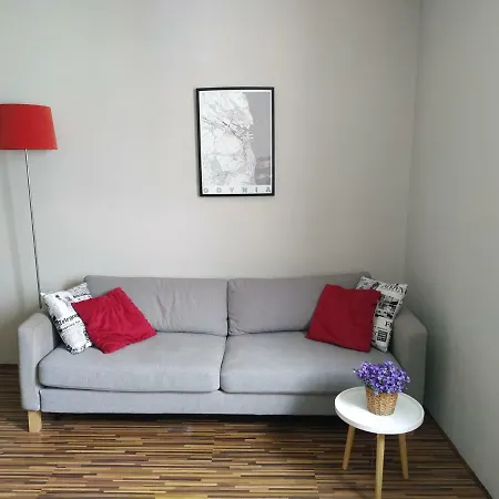 Apartament Swietojanska 139 *
